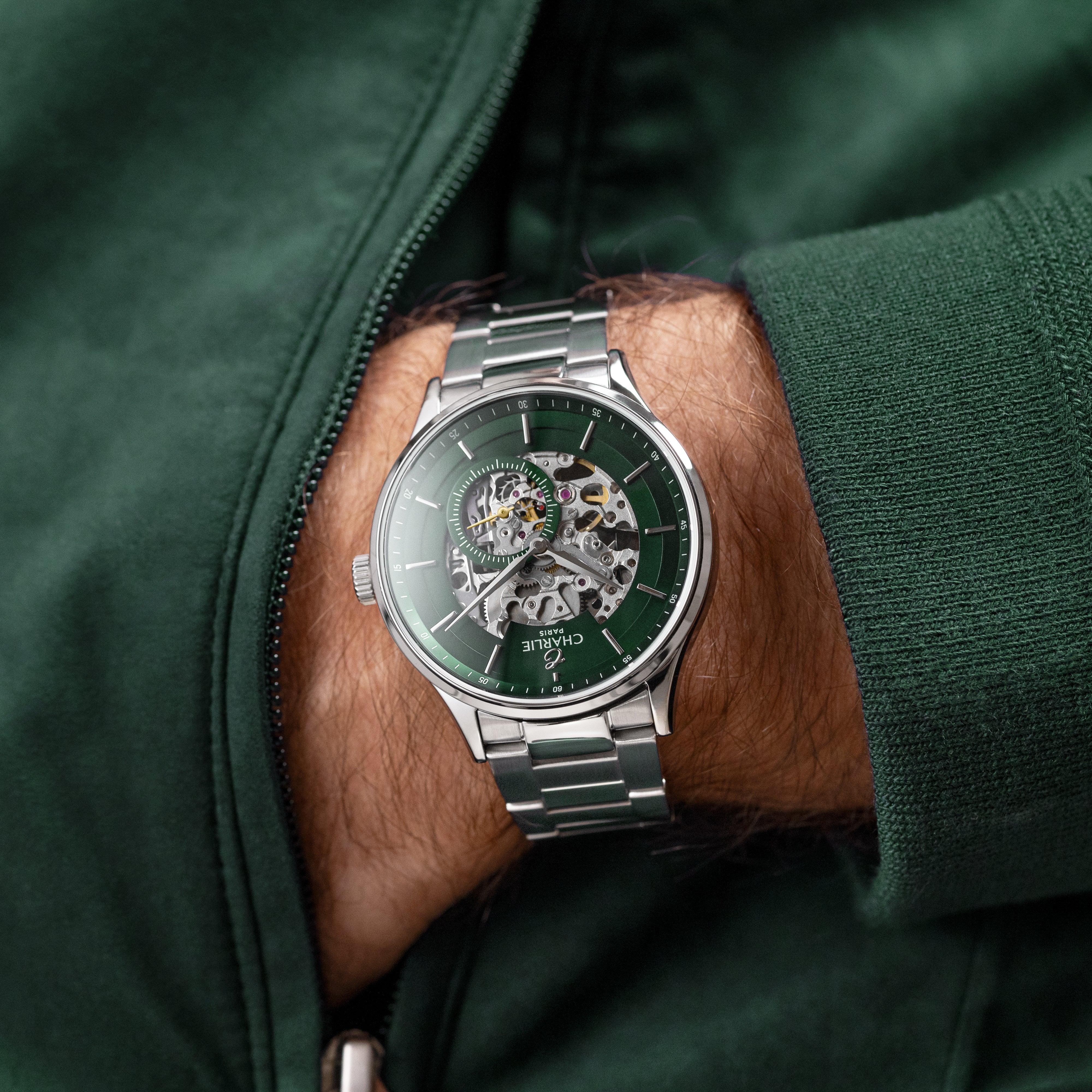 INITIAL - Skeleton - Green