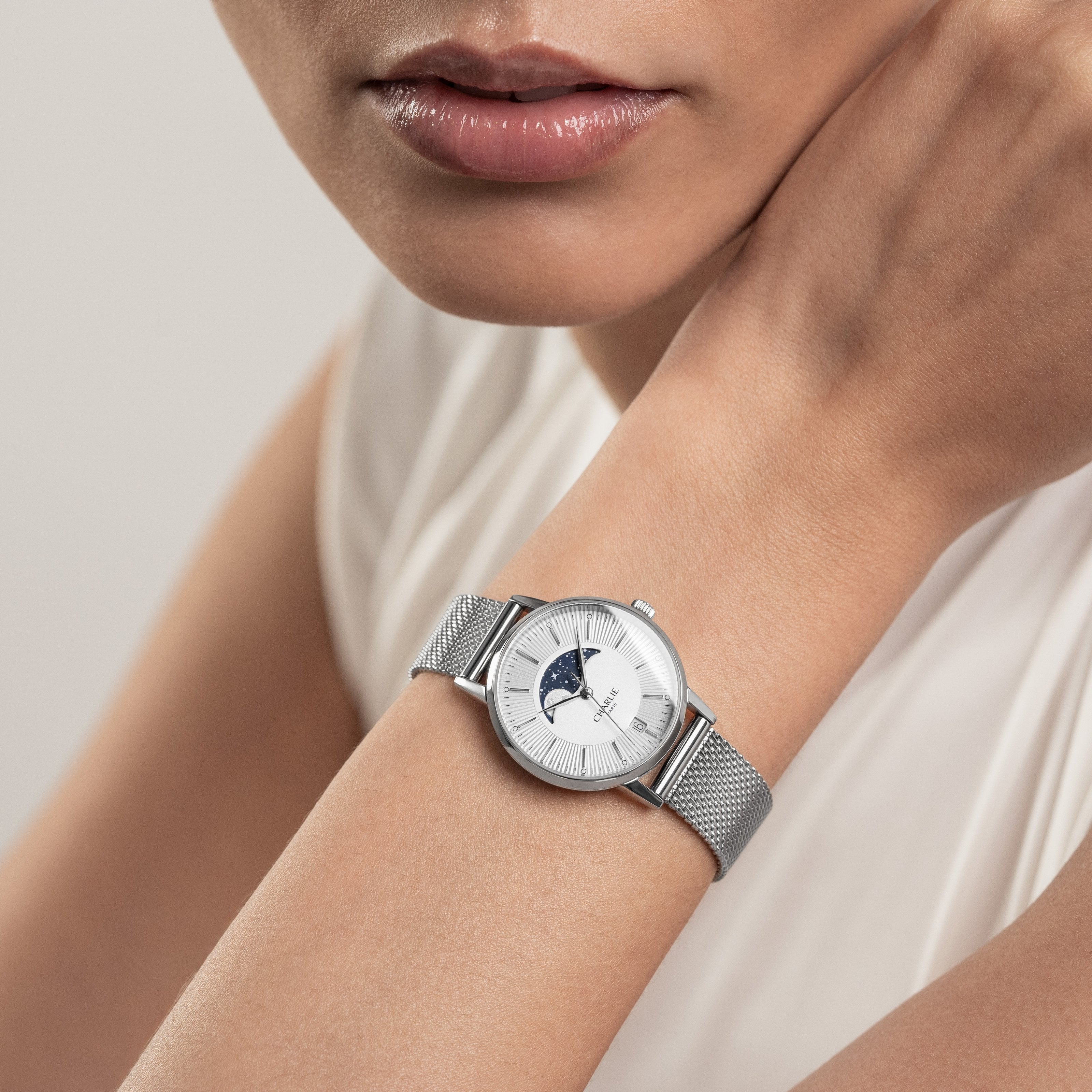 SULLY - Moon phase - Steel