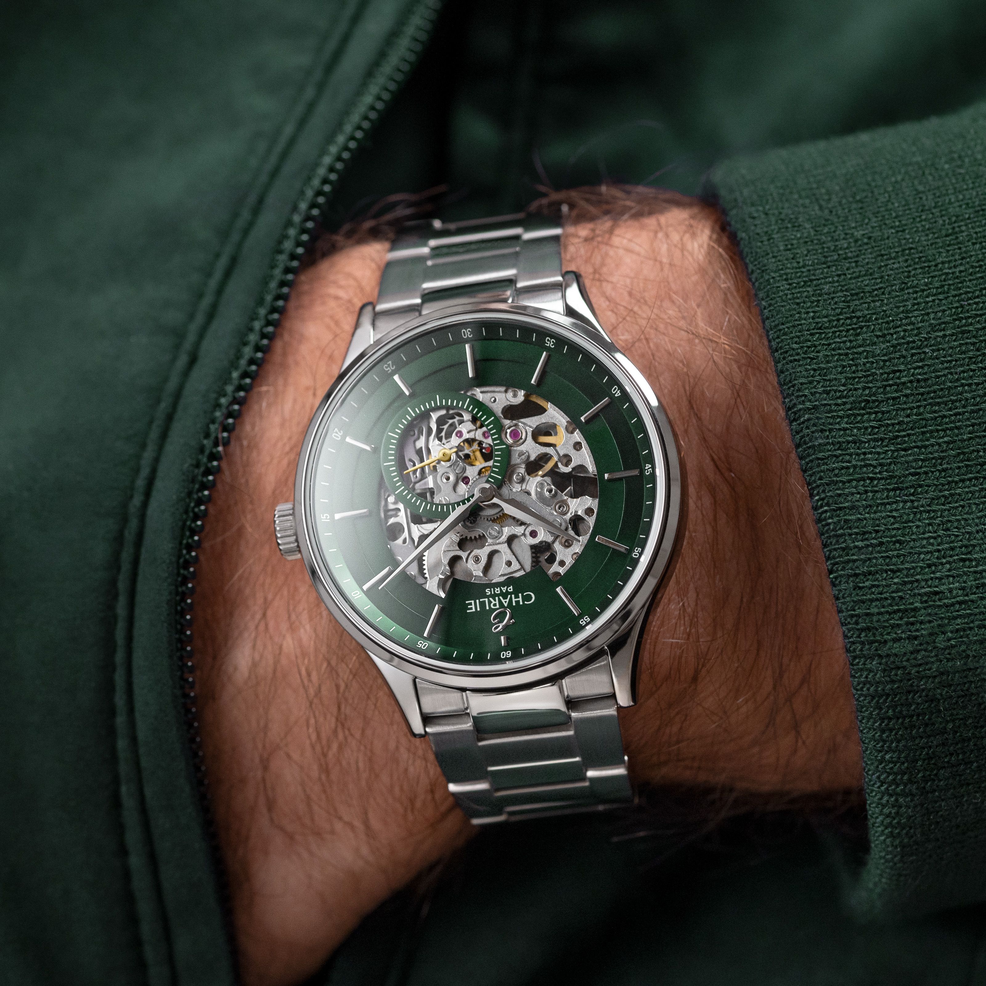 INITIAL - Skeleton - Green