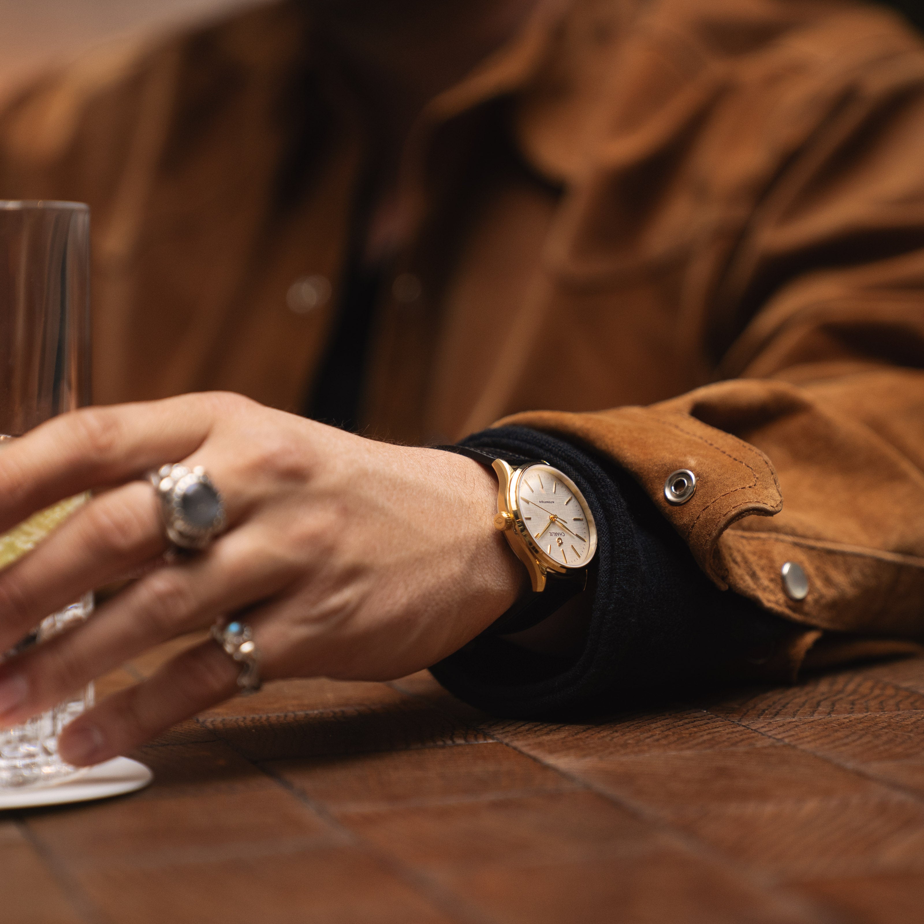 INITIAL 35 - GOLDFARBEN GELB