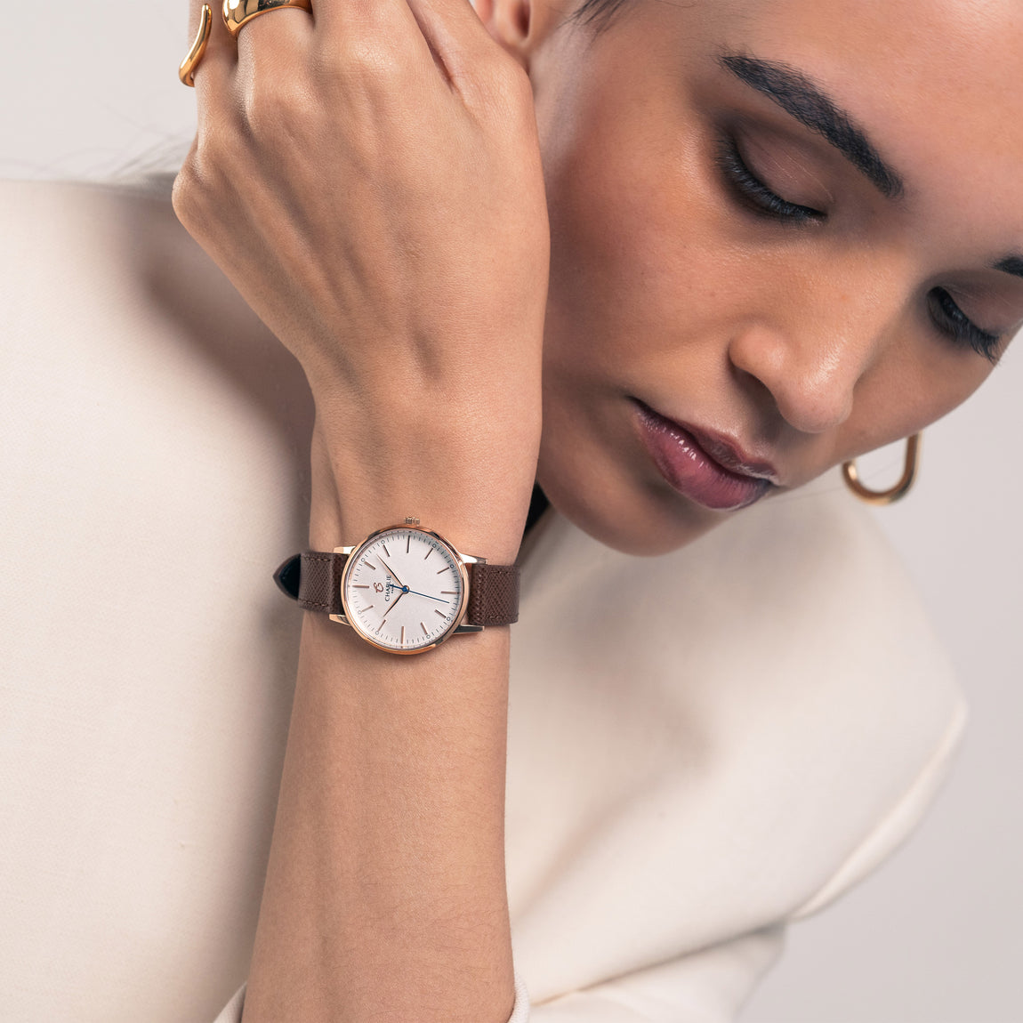 Montre Femme French Connection - Cadran Argenté, Bracelet Cuir Véritable, étanche 50 M