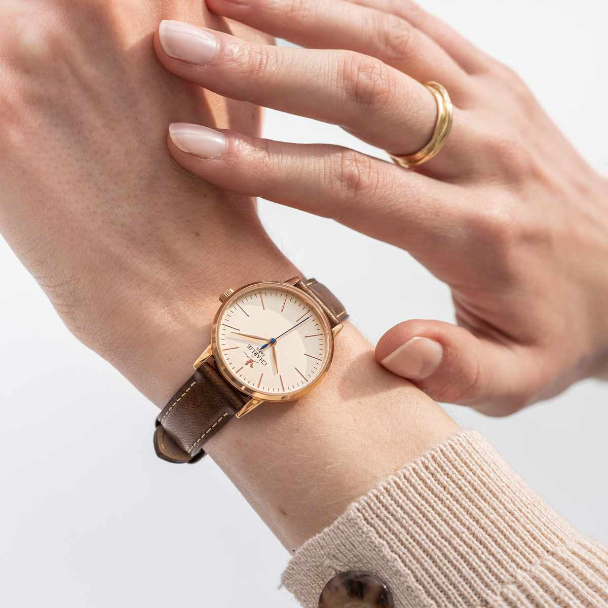 Thin French ladies watch in rose gold Sully Rose Gold