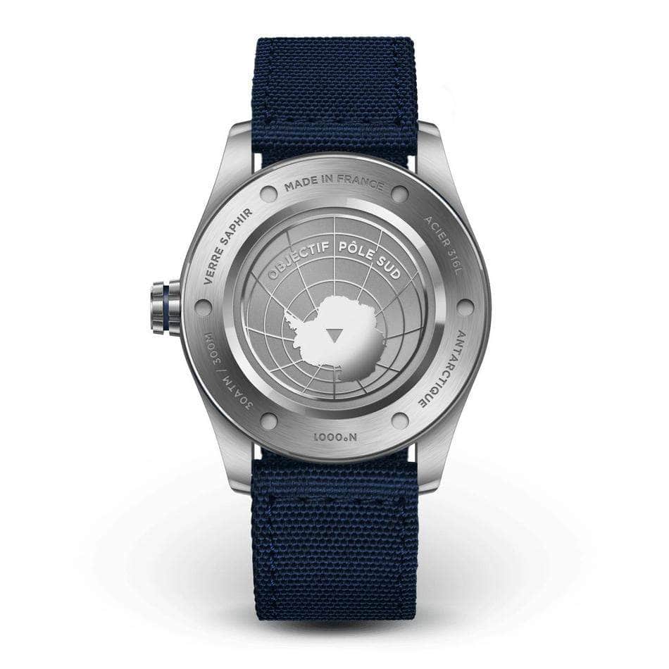 Montre stainless sales steel caseback