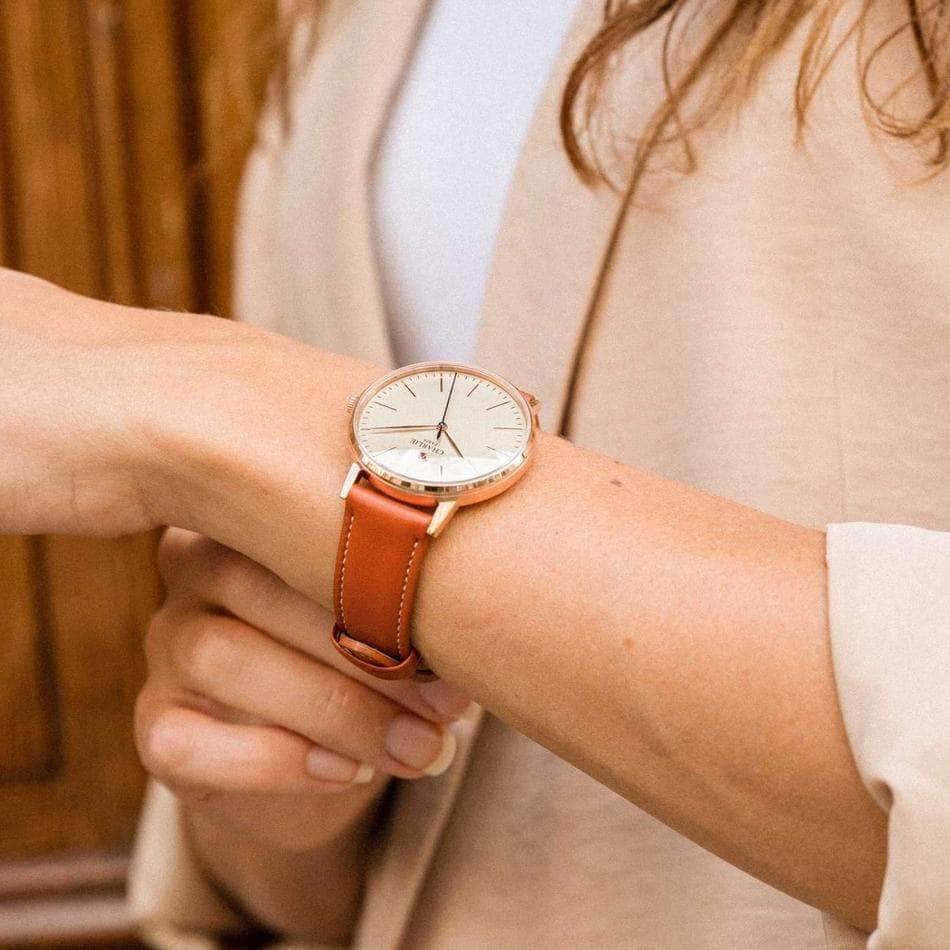 Montre tendance pour femmes montres de luxe diamant or rose montres  bracelet femme magnétique montre bracelet montre femme horloge pour un  cadeau (couleur : F) : Amazon.ca: Mode